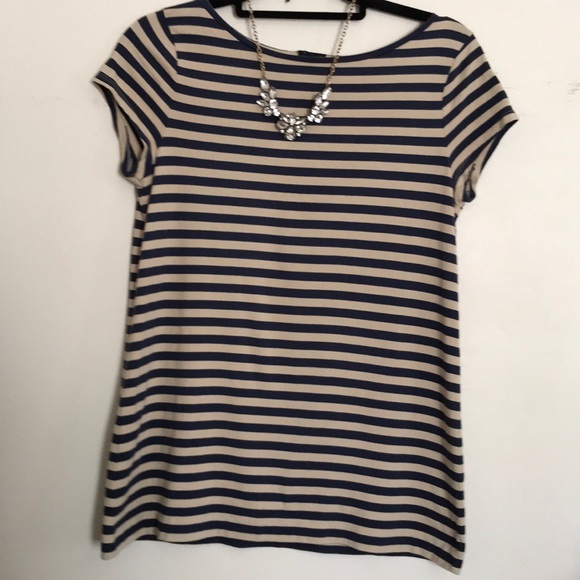 Ann Taylor LOFT top - Picture 2 of 4